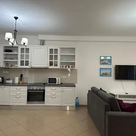 Apartment Central View Flat - Promenade At Your Door